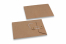 Kartonverpackung mit Kordelverschluss - 114 x 162 mm, braun | Briefumschlaegebestellen.de